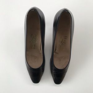 Salvatore Ferragamo Black Leather Kitten Heel, 7